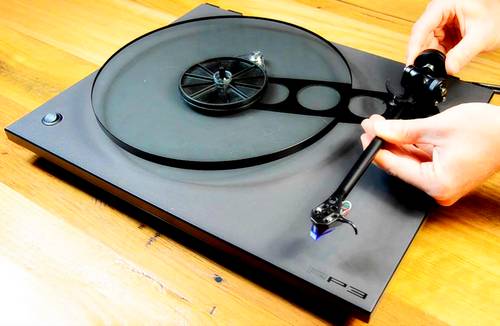 Adjusting the turntable